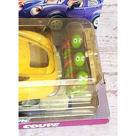 Vintage 1999 The Chevron Cars Casey Coupe Collectible - Features Eyes Move Side - Picture 5 of 16